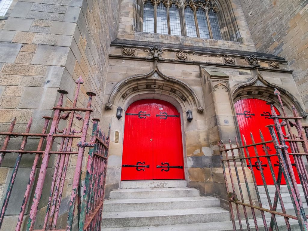 Property photo 2 of 21 Picture No. 02