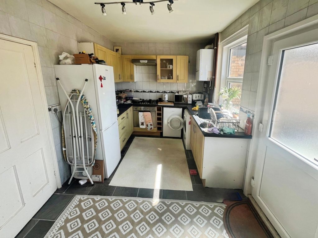 Property photo 3 of 10 Pbox-Img.Jpg