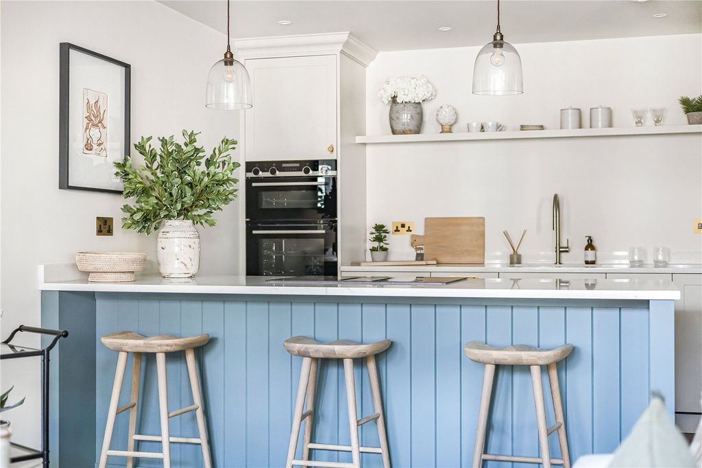 Property photo 2 of 13 Picture No. 10