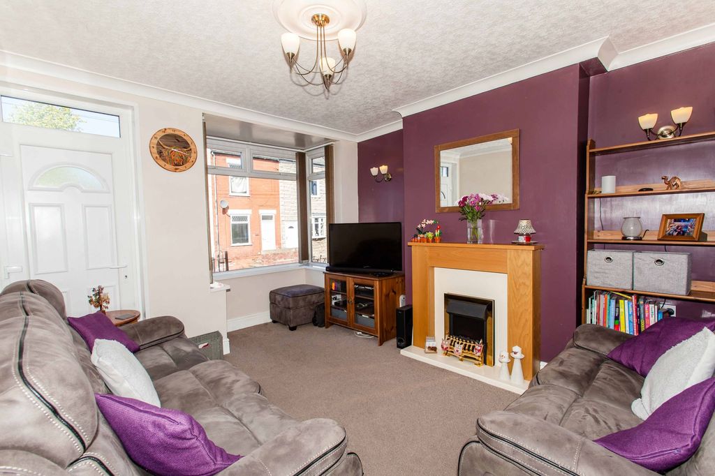Property photo 3 of 22