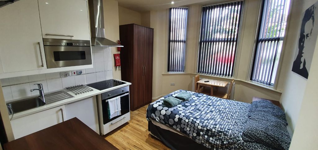 Property photo 1 of 3