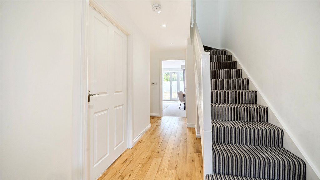 Property photo 2 of 14 Picture No. 77
