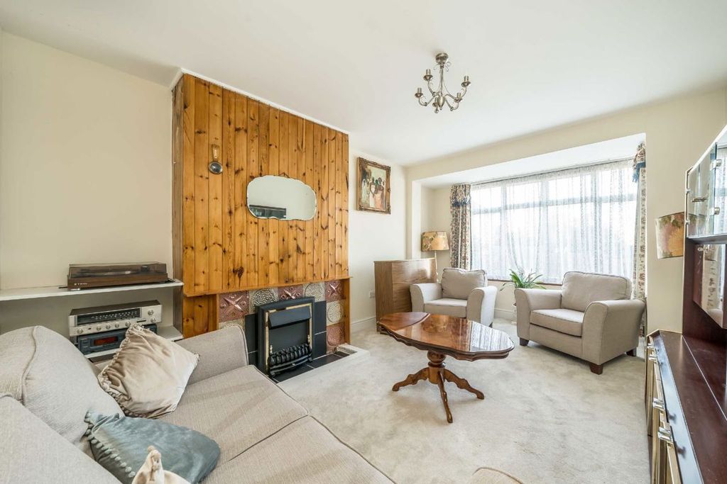 Property photo 2 of 6