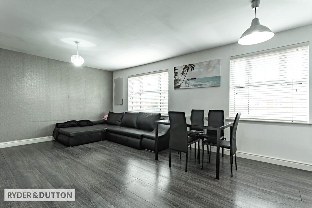 Property photo 3 of 13 Picture No. 02