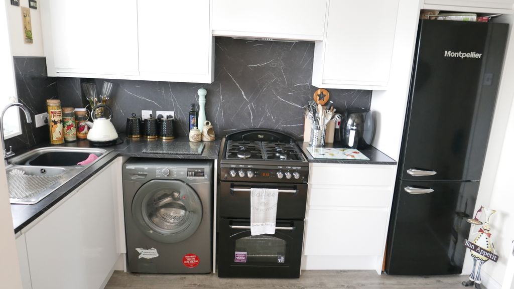 Property photo 3 of 10 P1050485