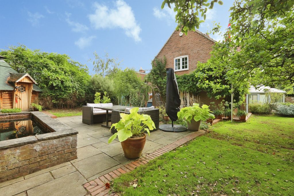 Property photo 2 of 19