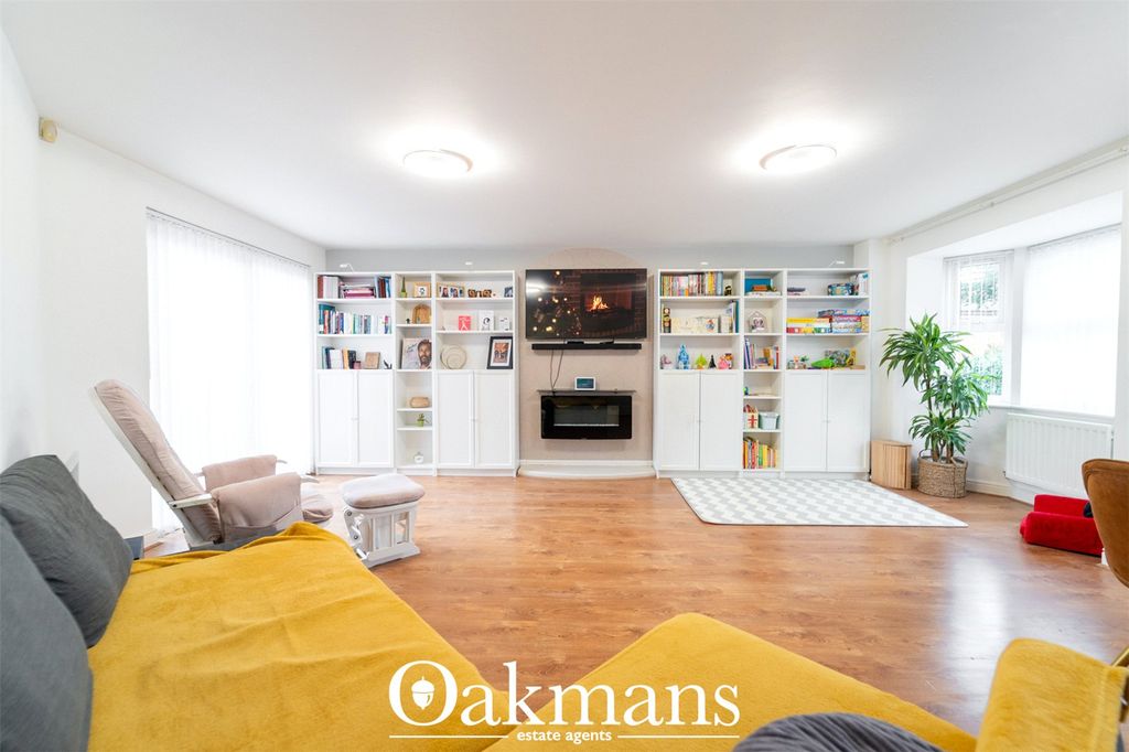 Property photo 2 of 64 Picture No. 11