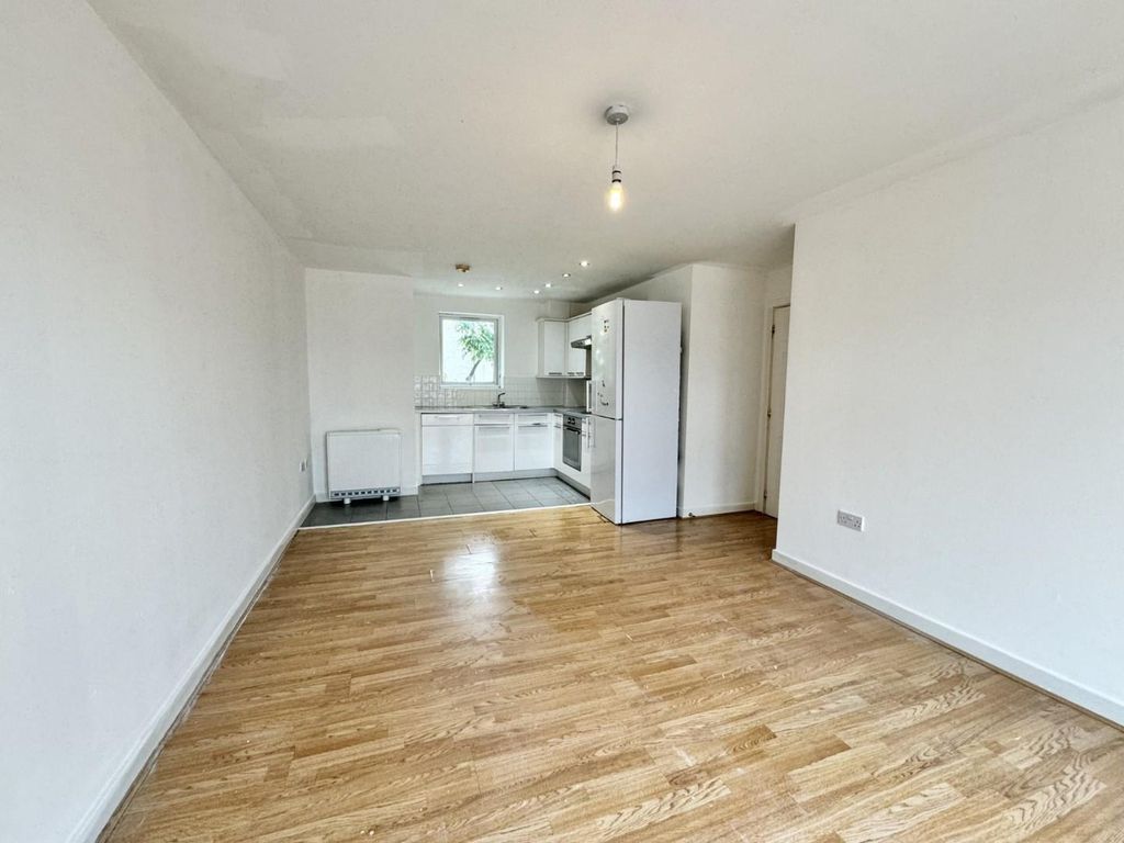 Property photo 2 of 8 6.Jpg