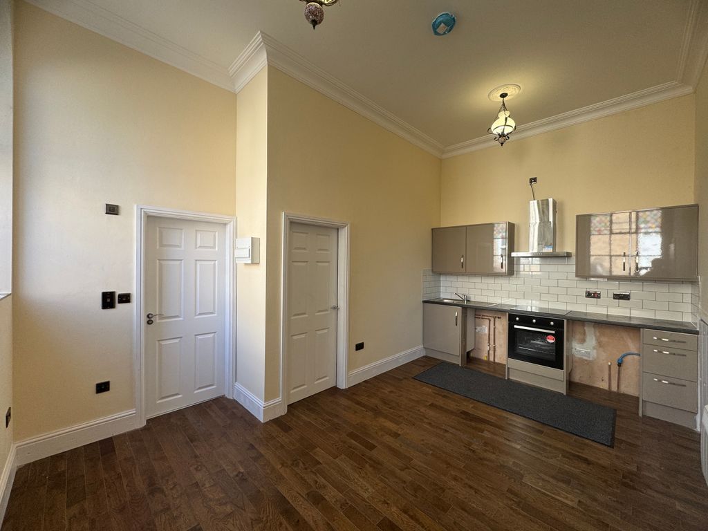 Property photo 3 of 6 Living Area/Kitchen