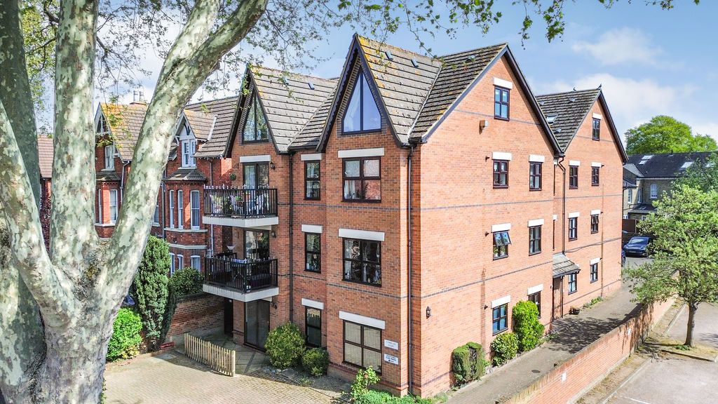 Property photo 1 of 18 Front