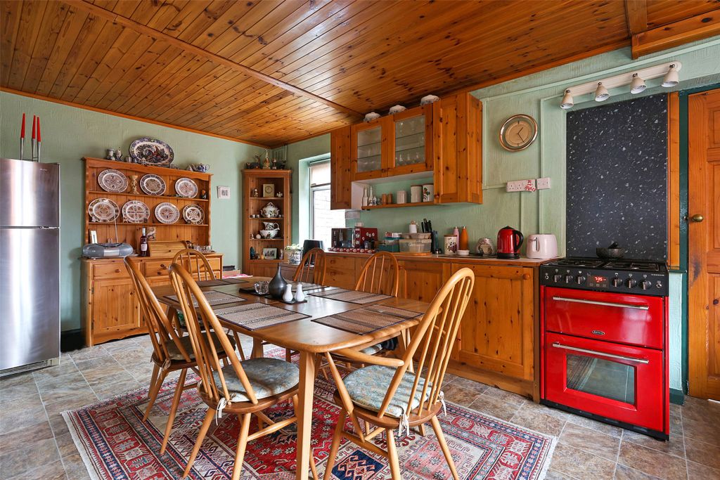 Property photo 3 of 14 Picture No. 10