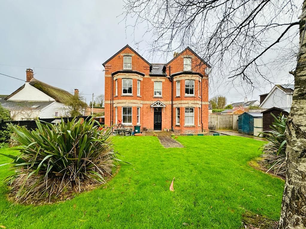 Property photo 1 of 7
