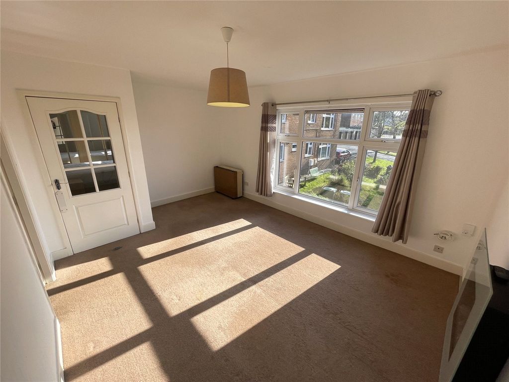 Property photo 2 of 9 Photo 17