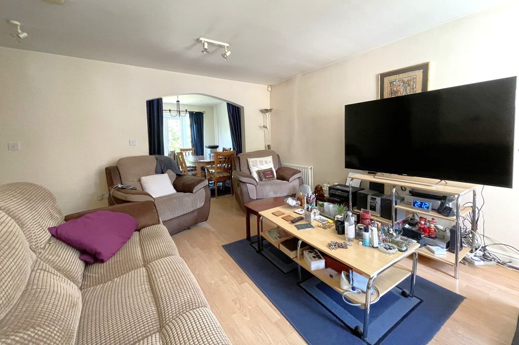 Property photo 3 of 14