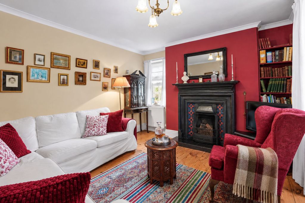 Property photo 2 of 57 Snug 1