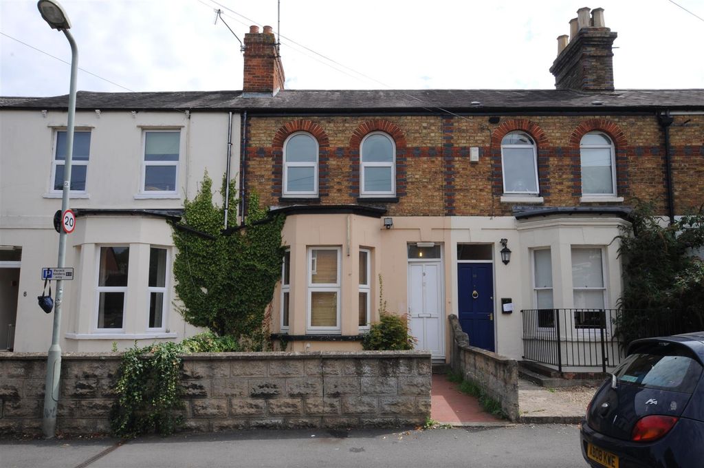 Property photo 1 of 6