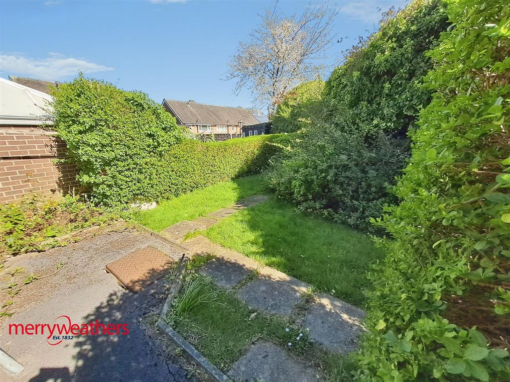 Property photo 2 of 7 Outside