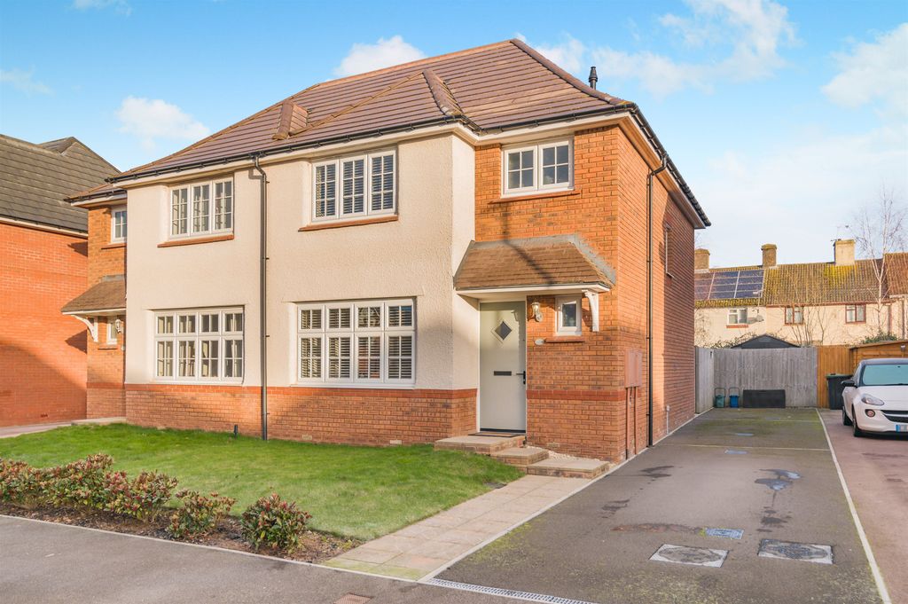 Property photo 1 of 22