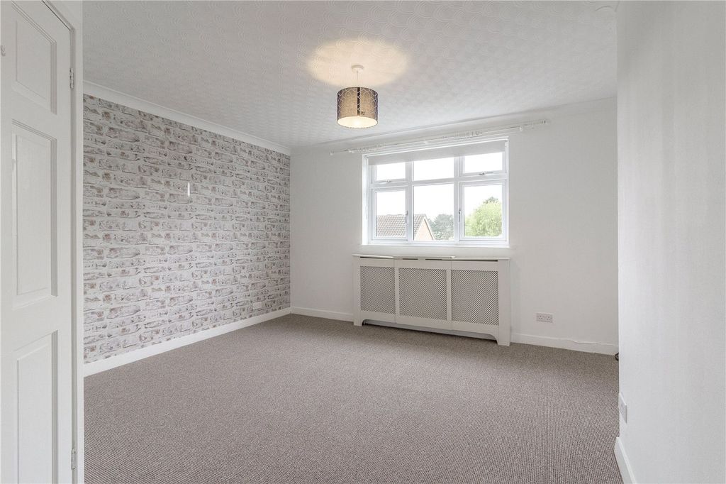 Additional image 7 of 4 bed semi-detached house to rentHillside Way, Weston Favell Village, Northampton, Northamptonshire NN3