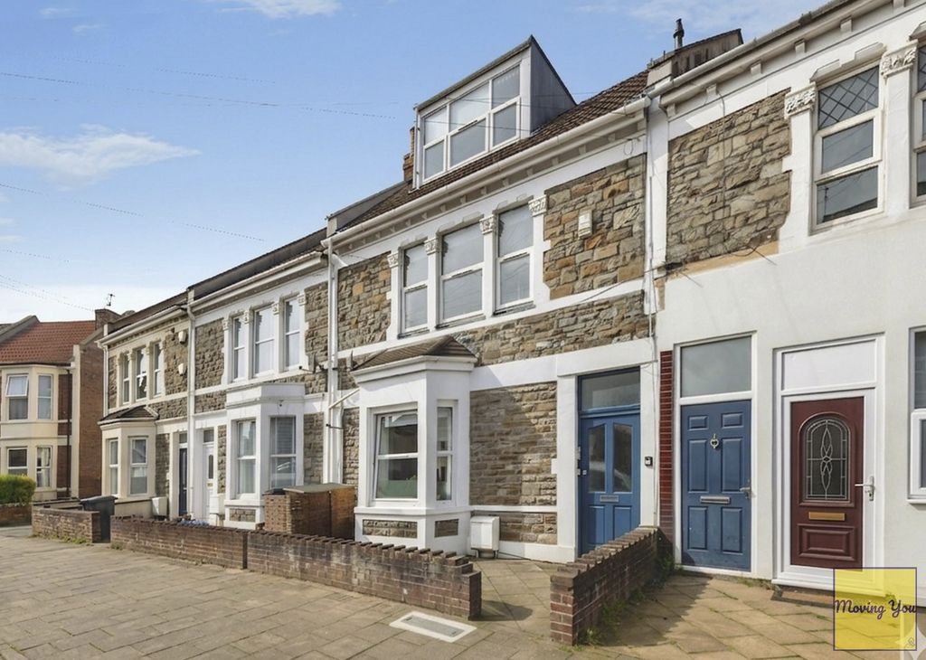 Property photo 3 of 20 Front