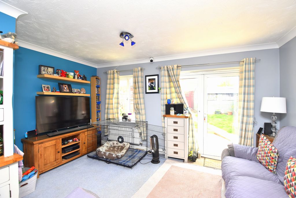 Property photo 3 of 7 Photo 03