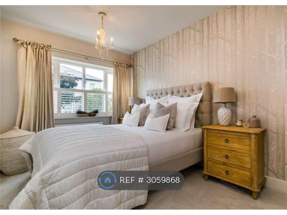 Property photo 3 of 7 Main Bedroom