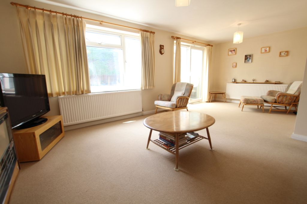 Property photo 3 of 18