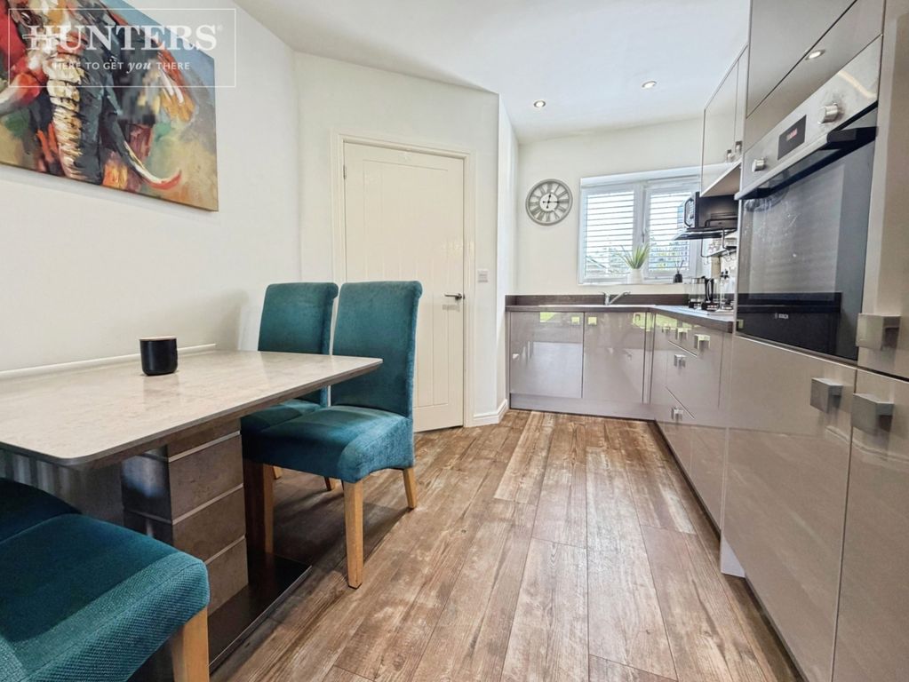 Property photo 3 of 27 Pbox-Img.Jpg