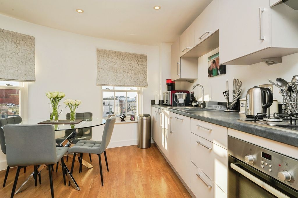 Property photo 3 of 11 Living Area