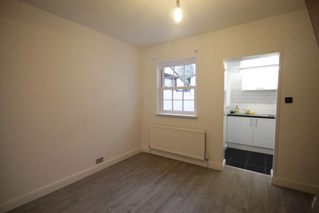 Property photo 3 of 7 Img_4981.Jpg