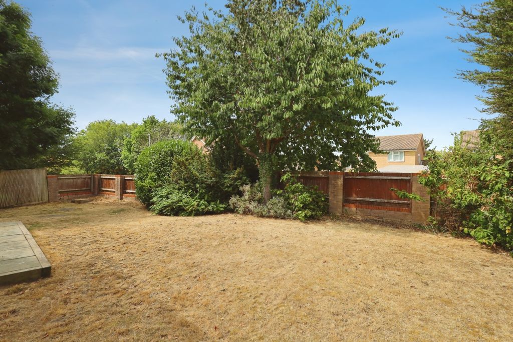 Property photo 2 of 18 Rear Garden