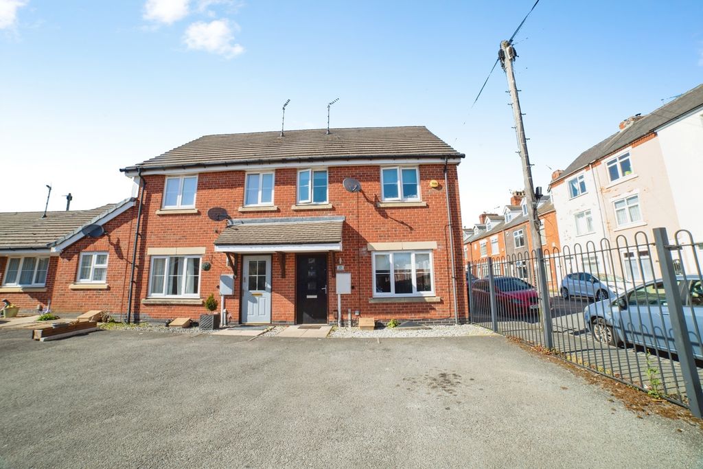 Property photo 1 of 19 Pbox-Img.Jpg
