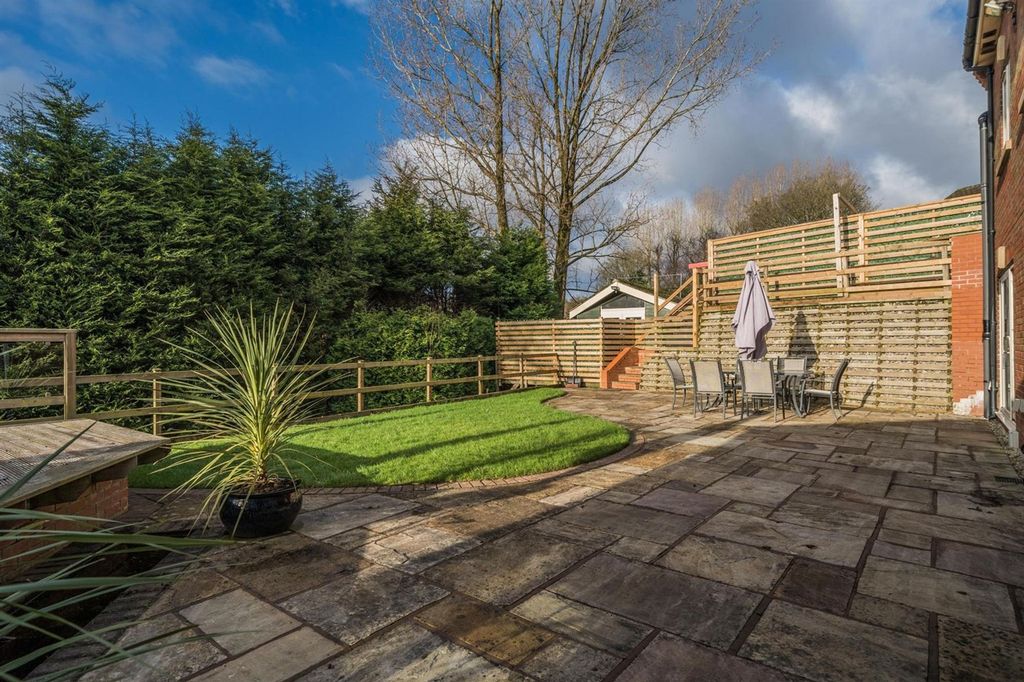 Additional image 11 of 4 bed detached house for saleHaywards Close, Glossop SK13