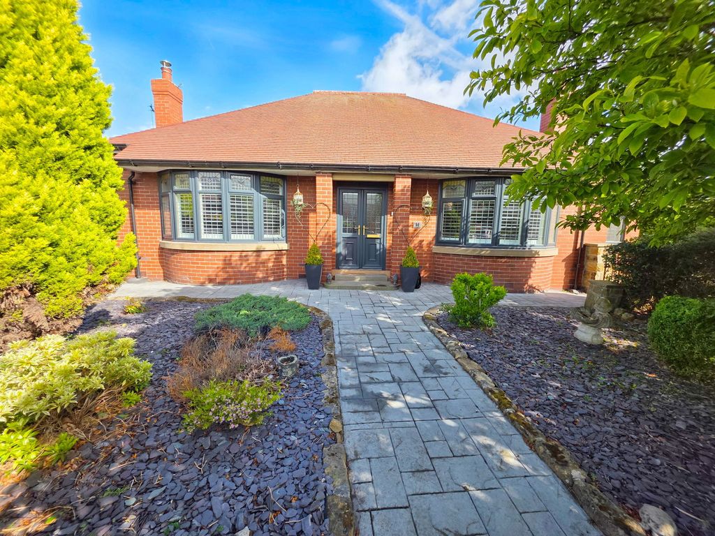 Property photo 2 of 26