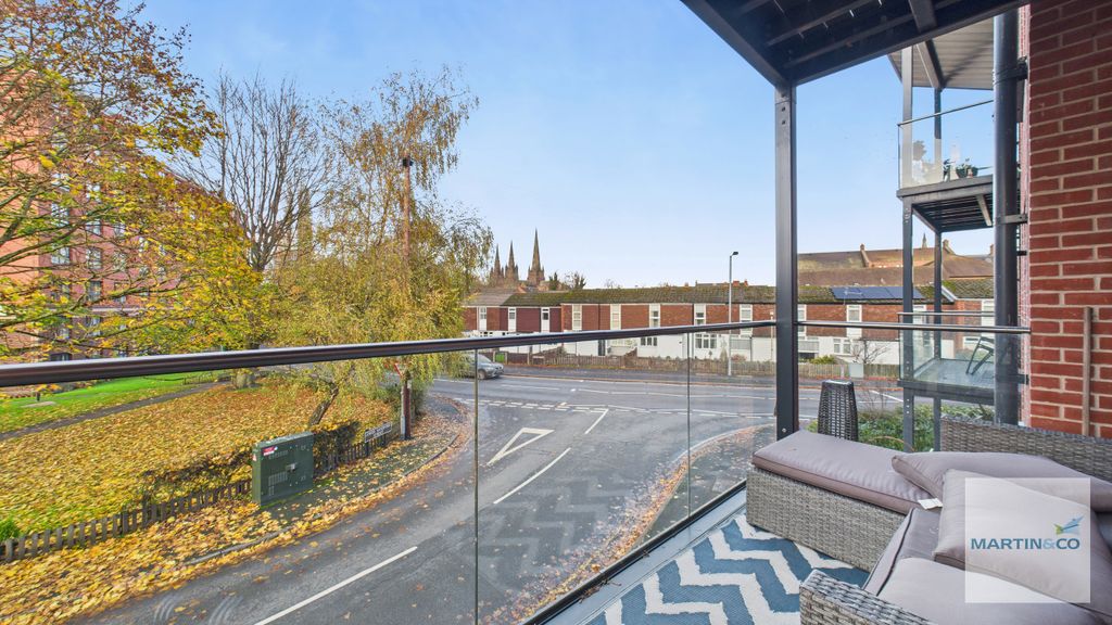 Property photo 2 of 8 Cam03663G0-Pr0210-Still003