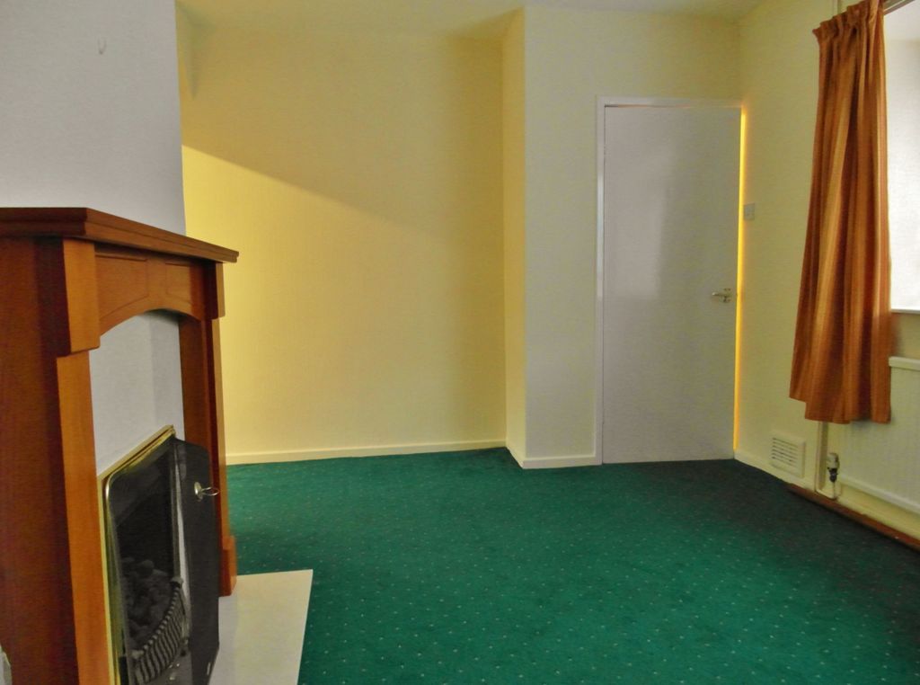 Property photo 3 of 10 Lounge