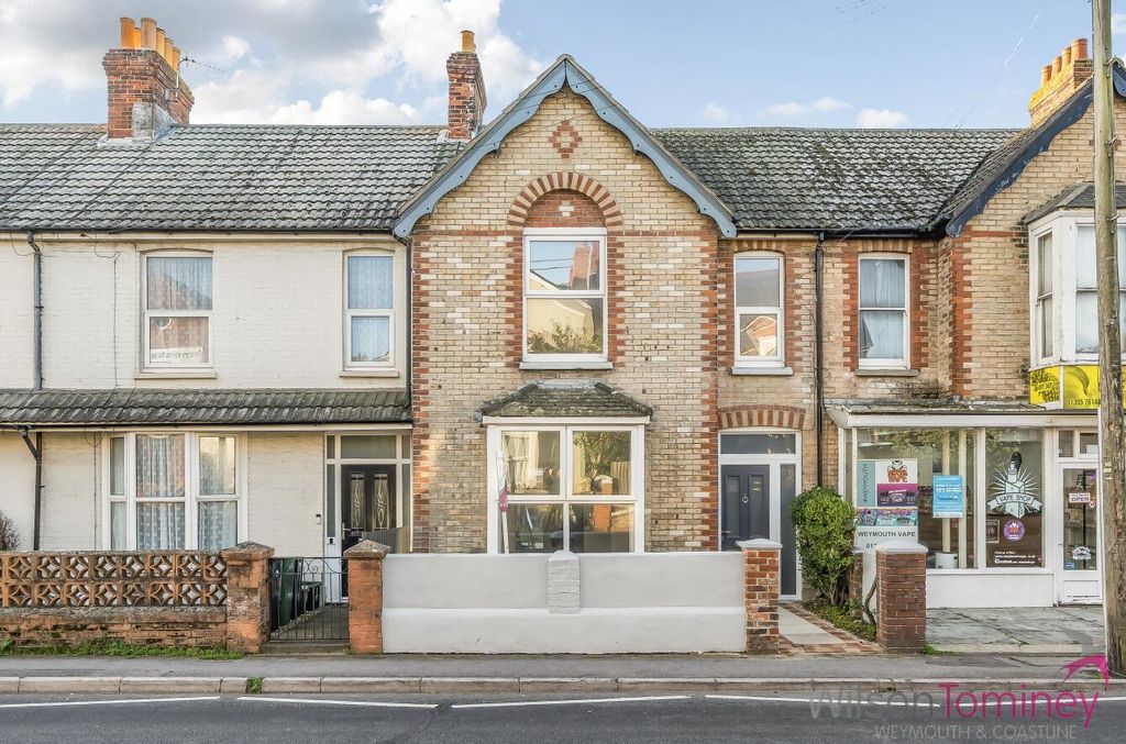 Property photo 3 of 23 2A5A5ee5-7Cb1-4814-93F1-5492224Cf51A.Jpg