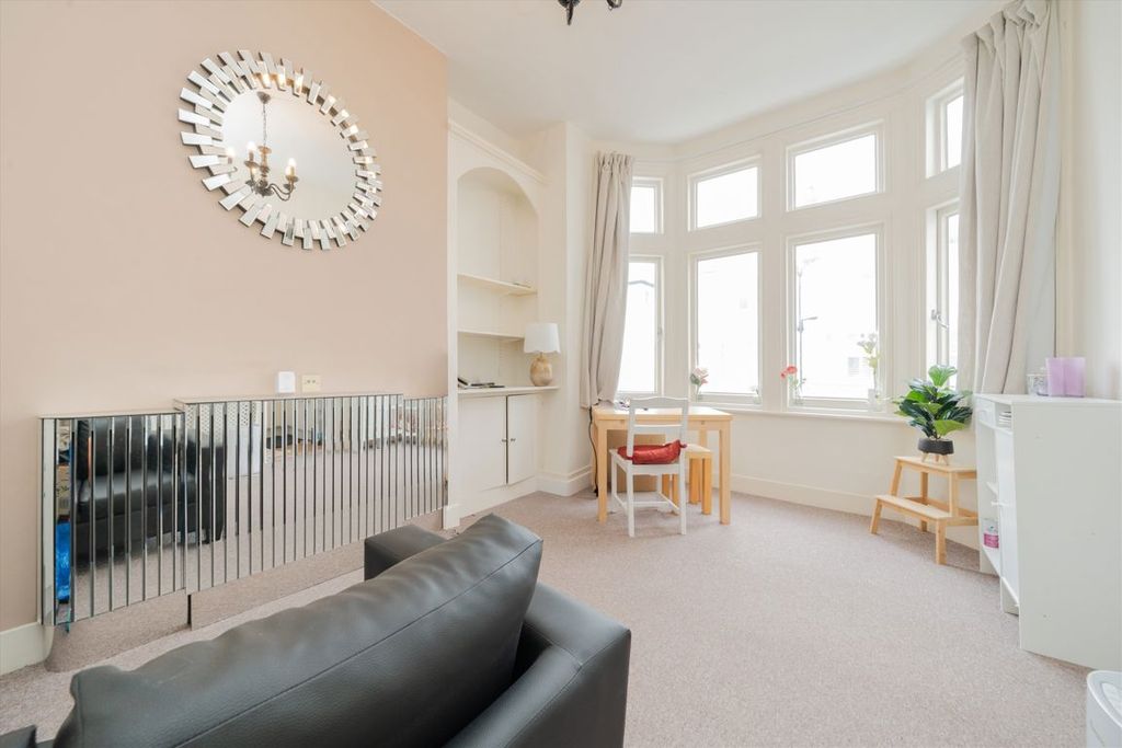 Property photo 2 of 4
