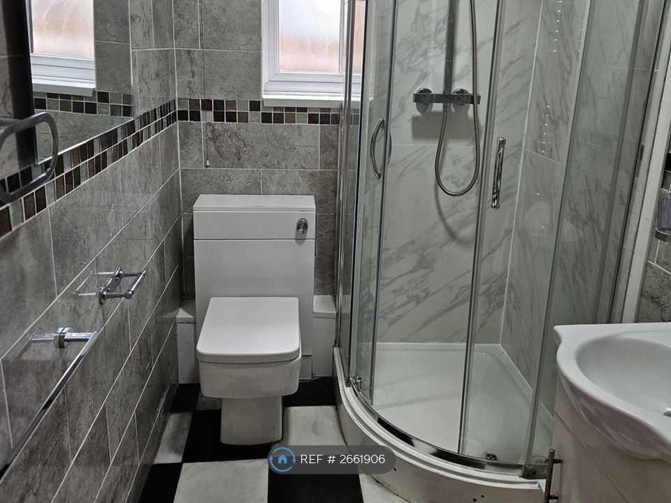 Property photo 2 of 29