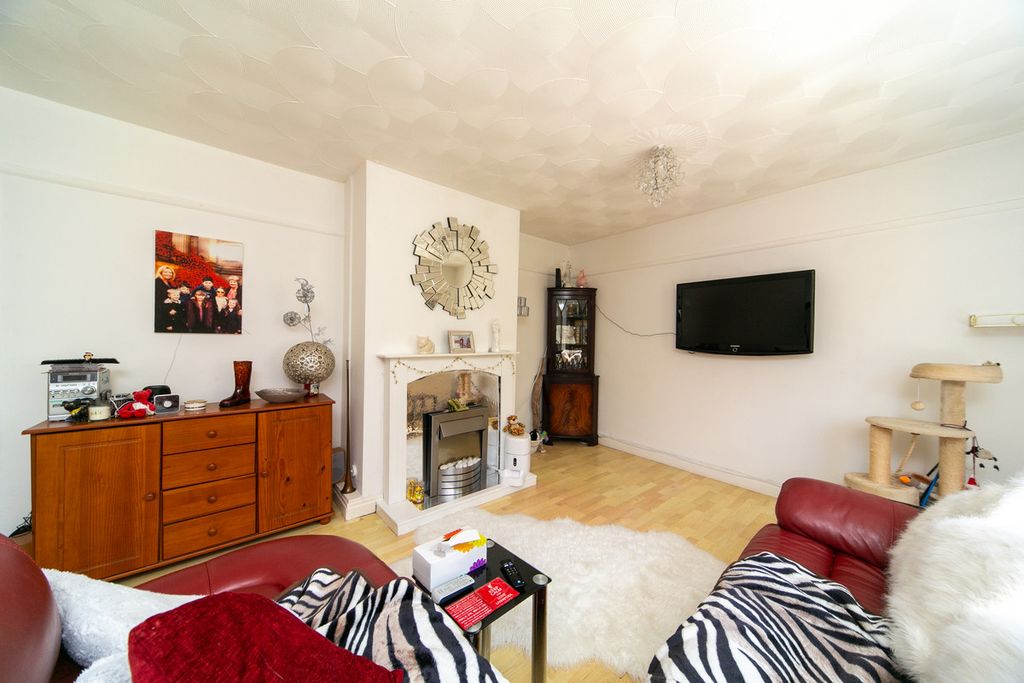Property photo 3 of 21