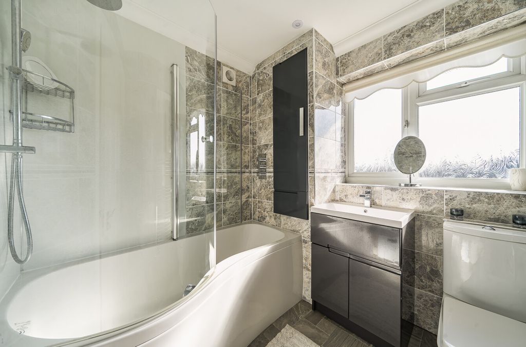 Property photo 3 of 15 1429809569B98Be6B62Fd