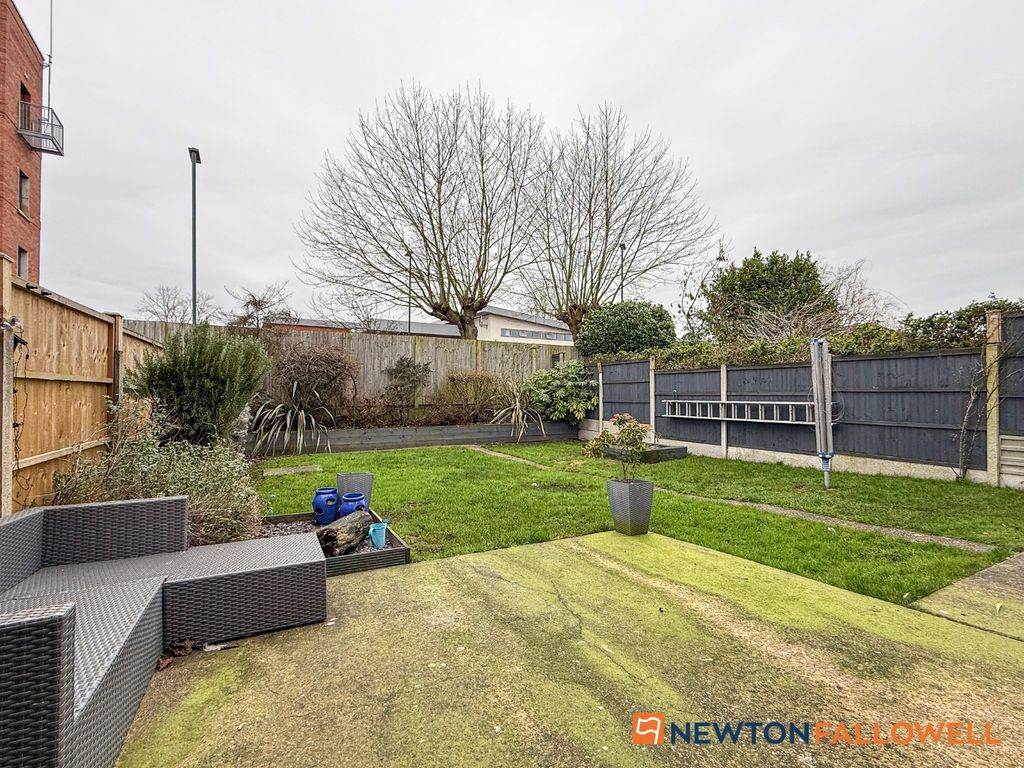 Property photo 3 of 14