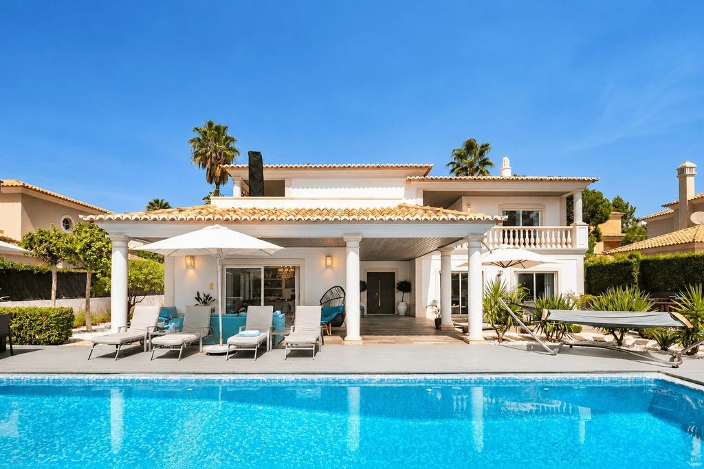 Property photo 1 of 46 Stylish Family Retreat Near The Beach, Algarve