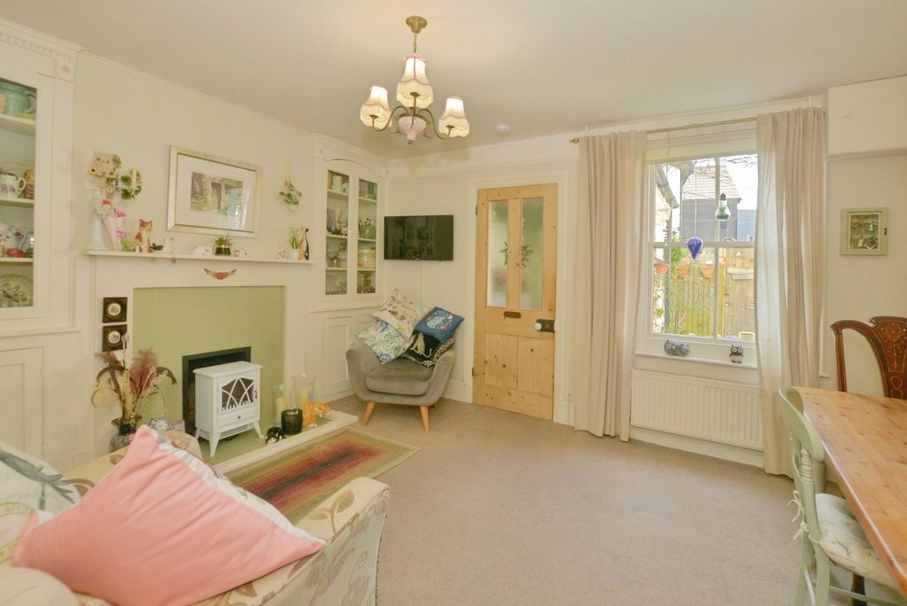 Property photo 3 of 18 Pbox-Img.Jpg