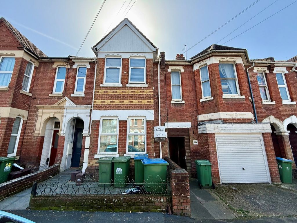 Property photo 1 of 8 Picture No. 10