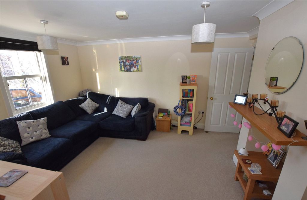 Property photo 2 of 9 Picture No. 04