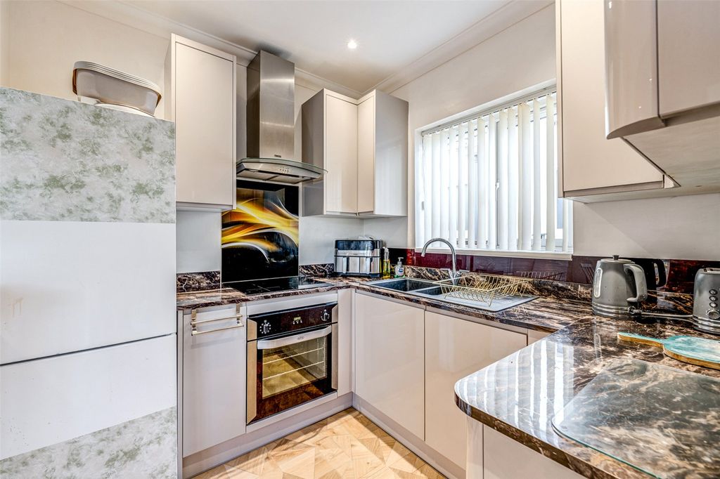 Property photo 3 of 16 Picture No. 05