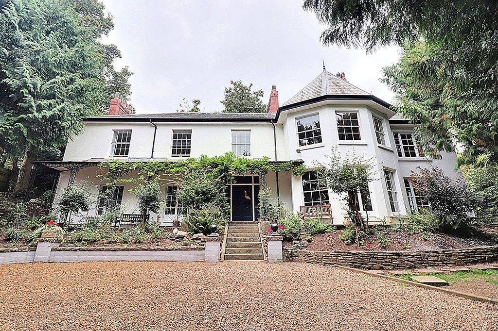 Property photo 1 of 27