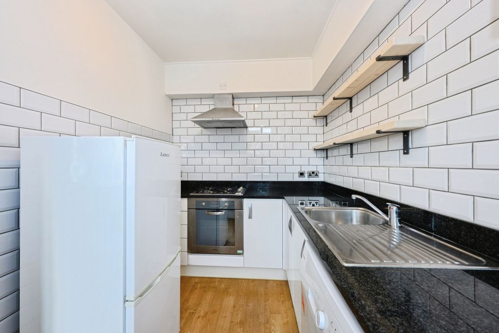 Property photo 3 of 11 Pbox-Img.Jpg