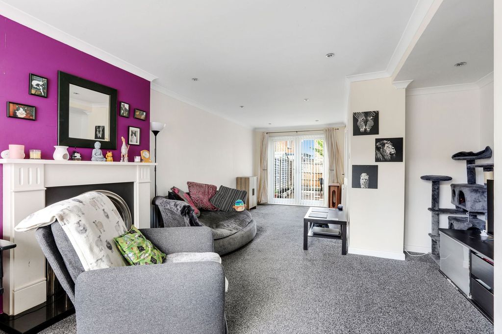 Property photo 2 of 16